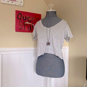 NWT - Twenty5A Women’s Cropped V-neck Top Size S